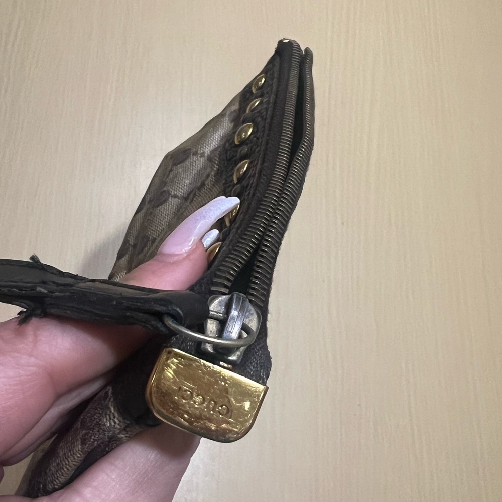 Gucci Wristlet - Picture 7 of 9